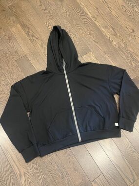 🖤 Vuori Halo Modern Full Zip Hoodie — Size Medium